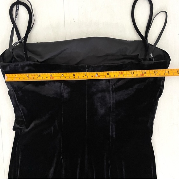 Black Velvet Evening Cocktail Dress Red Accents Spaghetti Straps Slit Women’s 12 - Picture 13 of 17
